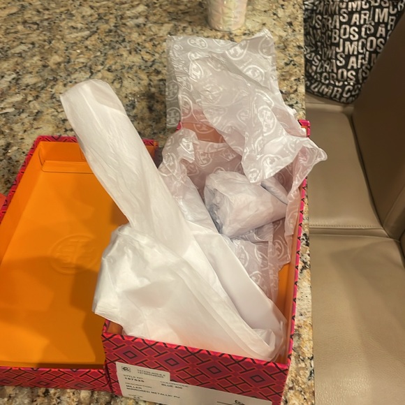 Authentic Tory Burch bag and shoe box combo - Picture 8 of 8